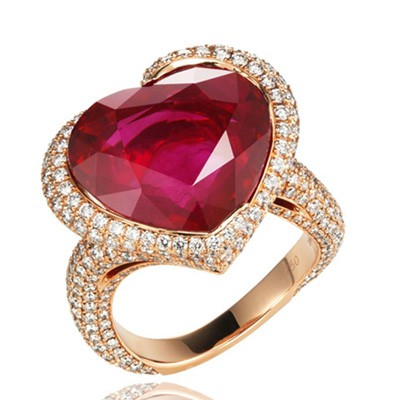 ショパールジュエリー・ブランドジュエリー高価買取・査定します。